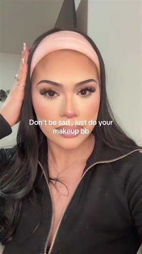 How to Apply Lash Clusters for a Full Look