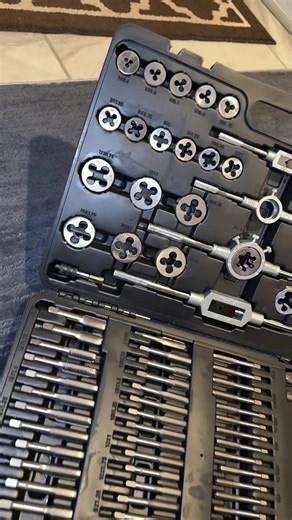 Exploring the Vevor Tools Tap and Die Set
