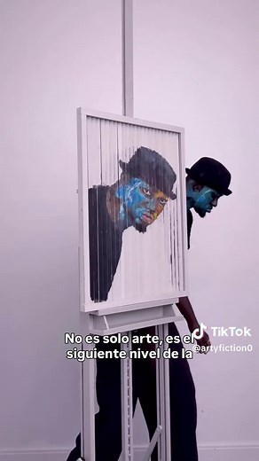 ¡El arte de Bou Bou desafía la lógica! 🤯 El artista utiliza su capacidad de hiperfantasía para “ver” la obra antes de crearla y su dominio del cuerpo para pintar sin necesidad de mirar el lienzo directamente. Un talento sobrehumano que demuestra que la evolución mental no tiene límites. 👁️🖌️ artista: @bouboudesign_ #arte #pintura #talento