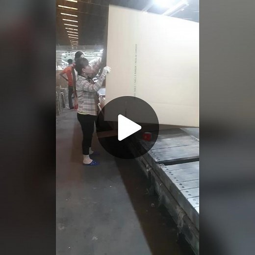 Efficient Warehouse Operations: A Day in the Life