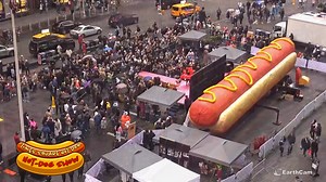 6.4K views · 85 reactions | The hot dog may be leaving Times Square today, but it will never leave our hearts. ❤From daily confetti bursts to condiment wars and talk shows, take a look back at the wacky and wild that EarthCam captured on our Times Square 4K Cam!  | EarthCam | Facebook