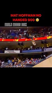 X Games is upon us! 🔥 Throwing it back to Mat Hoffman ‘s historic no handed 900 at X Games Philadelphia in 2002! 📹 ESPN••••••••#bmx #xgames #bmxbikes #extremesports #extreme #bmxbikes #mtb #xgamesmode ##bmxfreestyle | EARLY 2000S BMX
