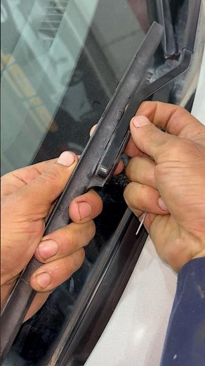 Windscreen wiper replacement #viralvideo #automobile #mechanic #tipsandtricks #diy