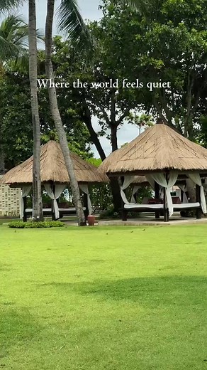 Tropical Calm: A Beachfront Getaway Experience