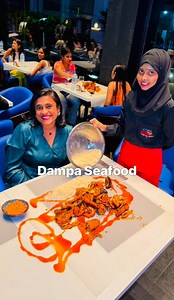 414K views · 4K reactions | Table ல சாப்பாடா போட்டு சாப்டுறதே super experience 朗 | crazzy_pair | Facebook