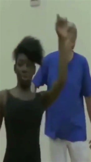 くねくねダンス