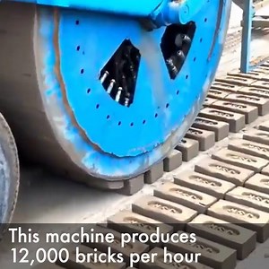 141K views · 1.5K reactions | This machine produces 12,000 bricks per hour | YOO | Facebook