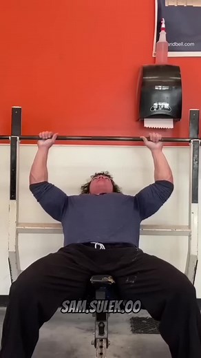 Sam Sulek Throws 315 Bar While Benching