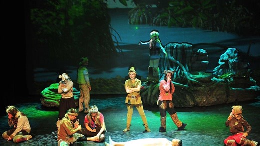Un 'Peter Pan' musical con escenografía espectacular, efectos y proyecciones
