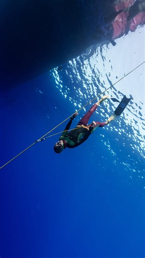 PART 2 Emerging from 91 meters of depth on one breath, right in the freesiving World Championship. This dive showed me I’ve still got so much more left to unleash. The real journey is just beginning—ready to level up and crush new limits! @acrisureitalia @lobsterfreedivingweight @cacinainiziativeambientali | Sanda Delija
