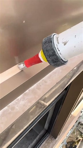 Perfect Clean Finish on a Window Frame#construction #caulking #silicone #groutforge