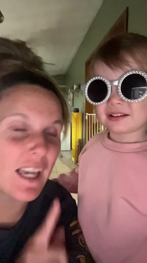 Maggie says don’t forget your gift certificates!!! We’d love to meet some new people!!! ❤️ | BMW Photography