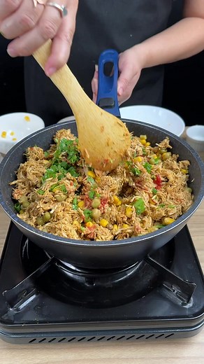 1.7K views · 14 reactions | Super creamy chicken pie, easy and quick to make! #chickens #pie #easy #quickrecipes #viralrecipe . . #recipes #dinnerideas #dinner #cooking #recipe #healthyfood #easyrecipes #lunch #kitchen #food #cookinghacks #mukbang #fyp #foodstagram #foryoupageシ #fastrecipie #fyp #foryou | Fast Recipes | Facebook