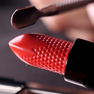 Satisfying Crafts Using Lipstick | Crafty Panda How