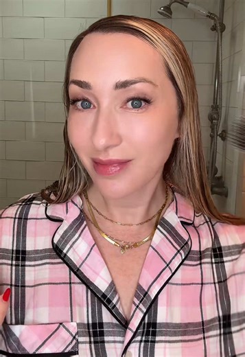 Side Part vs. Middle Part Trends for 2026