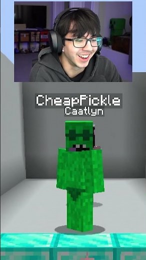 Minecraft Color Match GIRLFRIEND VS CHEAPPICKLE💛🥒🤔🎨 #minecraft #shorts #minecraftshorts