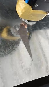 Principle of Laser Flying Cutting (Flying Cutting Technology) Laser flying cutting is an advanced high-speed laser cutting method primarily used for thin sheets and mass production. The key principle is continuous cutting, where the laser beam and cutting head move without stopping, significantly improving processing efficiency. 🔹 Basic Principles of Laser Flying Cutting 1. Continuous Laser Emission - The laser beam operates continuously or in pulsed mode to ensure uninterrupted cutting. 2. Non