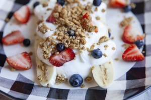 Easy Breakfast Banana Split Recipe