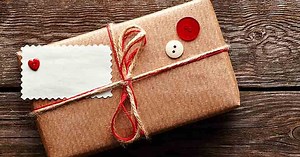 Ngày Valentine 14/2 có đúng là con gái phải tặng quà cho con trai?