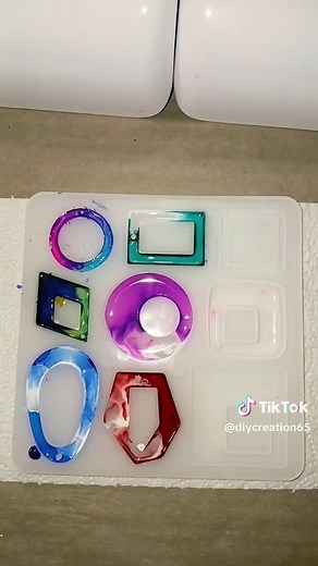 Create Stunning Colorful Wind Chimes Using UV Resin