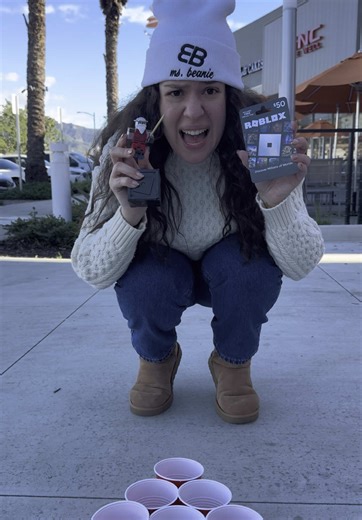 IF SHE LOSES, YOU WIN A $50 ROBLOX GIFT CARD #msbeanie @Roni The Princess