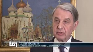 La preoccupazione di Papa #Francesco per l'Ucraina. Stamattina il pontefice ha fatto visita all'ambasciatore russo presso la Santa Sede per chiedere rassicurazioni sulla sorte dei bambini e delle persone fragili. Ignazio Ingrao #Ucraina Vatican News | Tg1