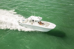 2022 Invincible 33 Catamaran Boat Test, Pricing, Specs | Boating Mag