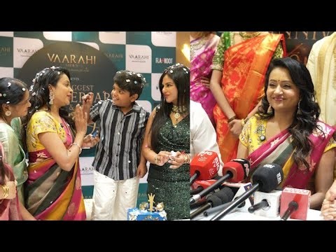 Suma Kanakala & సుమ కనకాల #sumakanakala #entertainment ‪@YT6worldd‬