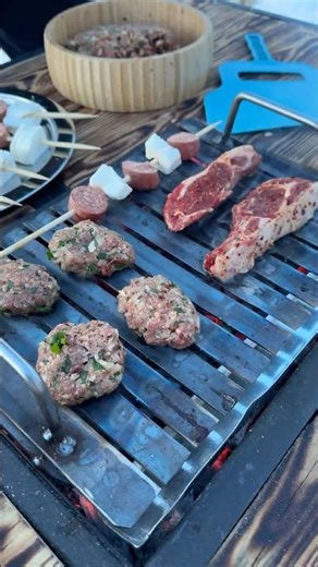 Karda Köfte, Antrikot ve Sucuk | Ultimate Winter BBQ ASMR #shorts