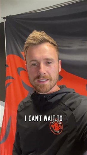SALFORD'S NEW GOALKEEPER 🤳