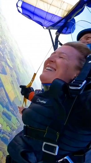 8.2K views · 193 reactions | Sometimes we forget to tell you... the canopy ride is just as fun as the freefall! 廒李 #tandem #tandemskydive #skydive #skydiving #skydiver #epic #adrenaline #awesome #adventure #travel #skyhigh #SkyHighSkydiving #newcastle #sunderland #durham #peterlee | SkyHigh Skydiving Peterlee | Facebook