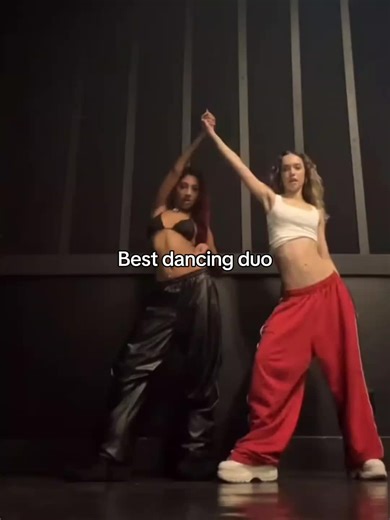 Top K-Pop Dance Duo: Lara & Daniela