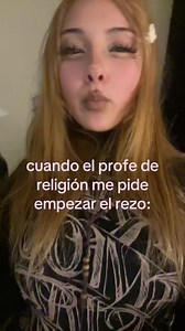Cuando el profe de religión pide empezar el rezo | Stop Motion