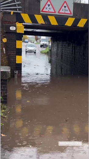 181K views · 1.9K reactions | Hybrid car power  #Fyp #Flooded #Flood #ToyotaPriusHybrid #Toyota #power #hybridcars #leicestershire #Thurmaston #leicester #floodedcar #crazy #watercrossing (YT-BENGREGERS) | Bengregers | Facebook