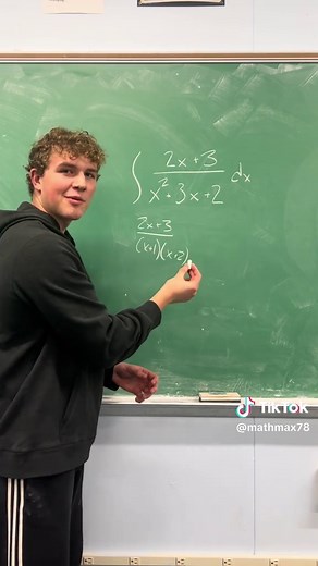 Understanding Partial Fractions in Calculus
