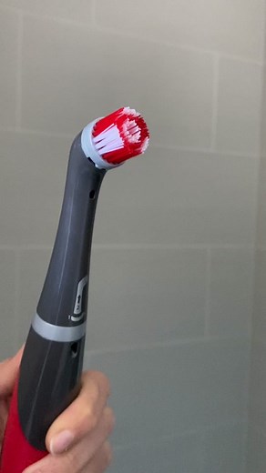 Learn how to easily clean (or replace) a shower door bottom seal (who knew that’s what these are called??) #cleantok #cleanshower #cleaninghacks #cleaningtips