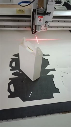 JEKE CNC on Instagram: "JEKE CNC digital vibrating knife cutter for paper box cutting. #JEKEcnc #cnc #cutting #VibratingKnife"