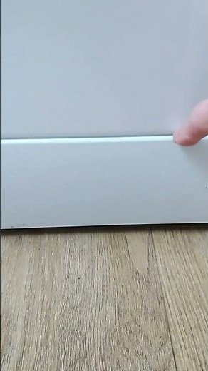 Cleaning the filter on a Hotpoint washing machine