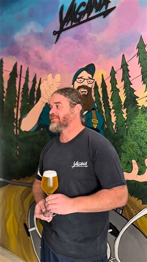 YAGANA Microbrewing & Tap Room on Instagram: "Detrás de cada pinta de Yagana, hay un equipo que le pone toda la onda🙌 Hoy le toca el turno a Guille. Lo sacamos un ratito de la cocina para este ping-pong🏓🍺 Spoiler: no pudo elegir solo una birra😂 #cerveza #cervezaartesanal #calidad #humor #pingpong"