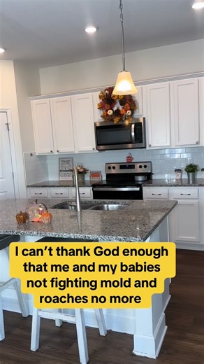 @braidsandbooking on Instagram: "🔥 $50 BUNDLE DEAL ALERT! 🔥 Turn your content into CASH with the Projects to Profits eGuide Bundle 💰✨ You’ll get: 📘 October 30-Day Content Schedule 📗 November 30-Day Content Schedule 📙 100 Viral Strategies eGuide That’s 3 powerful eGuides for ONLY $50 💎 These are the exact strategies helping creators & moms go from projects to PROFITS. 🙌 📲 Zelle or Apple Pay: 813-494-8417 #MillionaireMommy #ContentQueen #ProjectsToProfits #ViralContent #FBStrategy #MoneyM