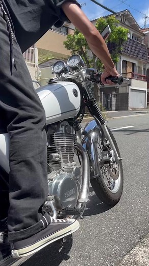 #sr #sr400 #sr400カスタム #srキックスタート #キックスタート #yamaha #kawasaki#honda #ツーリング#バイク#単車 #sr好きな人と繋がりたい #セパハン #チョッパー #harley