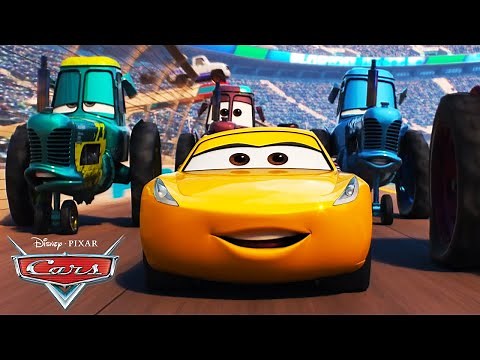 Cruz Learns How to Race | Pixar Cars | ‪@disneyjr‬