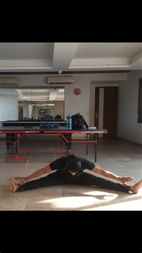 You didn’t give up on your flexibility 🧘‍♀️#flexibilitychallenge #motivation #yogaoutdoors #shorts