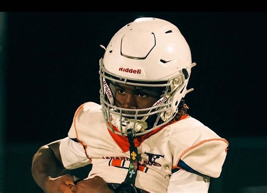 Miami offers 2030 prospect Adrian Peterson Jr., son of legendary NFL RB