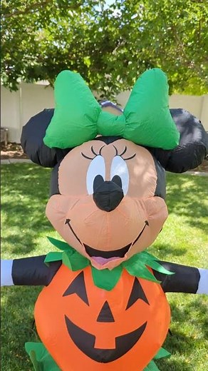 Minnie Mouse Halloween inflatable Please like and subscribe #halloween #gemmy #disney #minniemouse