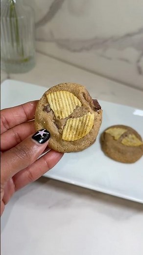 Sweet & Salty is the BEST! 😋🍪 #SnackIdeas #LexyMogul