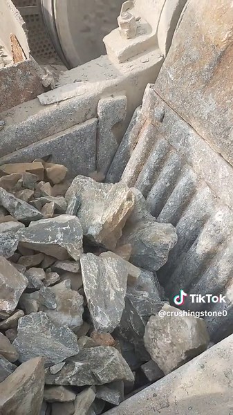 stone crashing ASMR#stone #crashing #asmr #gaint #rock