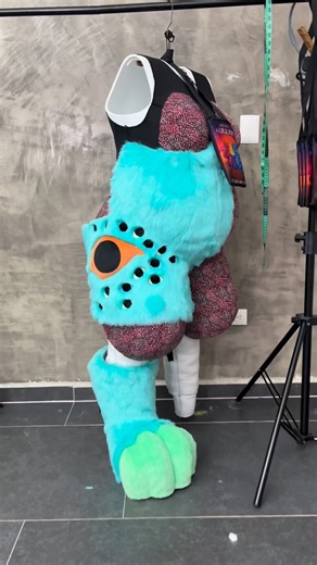 Lulu Furs on Instagram: "19 small and 1 large eye on the leg, with an artistic haircut 🤗 Commission for: @darkiplier_fursuits #furrycommission #furryartwork #furry #furryart #furrycommunity #furryartist #fur #fursuit #furrysuit"