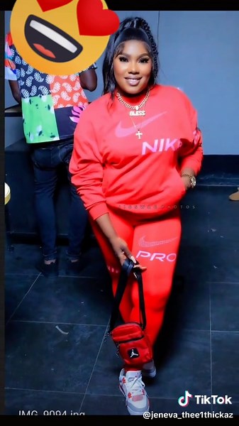 Jeneva (@jeneva_thee1thickaz)’s videos with Don Dada - SQUASH