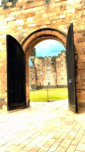 Alnwick Castle: Hogwarts Filming Location